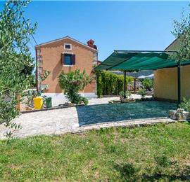 3 bedroom villa with pool near Pula, sleeps 6